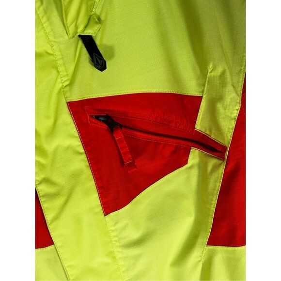 Volcom snowboarding jacket - Picture 7 of 16